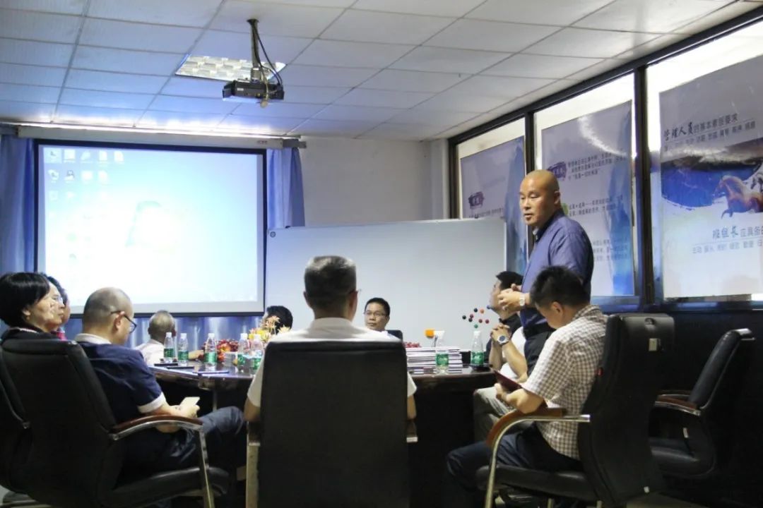 【賽思達(dá)烤箱】董事長(zhǎng)參加《打造行業(yè)“1+1>2”聚合效應(yīng)》會(huì)議 【賽思達(dá)烤箱】董事長(zhǎng)參加《打造行業(yè)“1+1>2”聚合效應(yīng)》會(huì)議