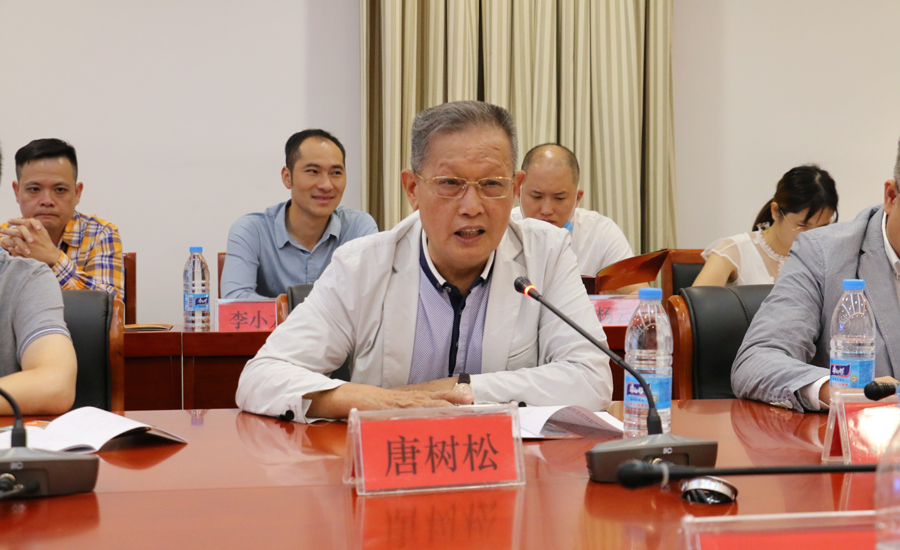 省酒協(xié)會(huì)長、賽思達(dá)董事長唐樹松先生赴貴州考察對(duì)接?xùn)|西部扶貧協(xié)作工作